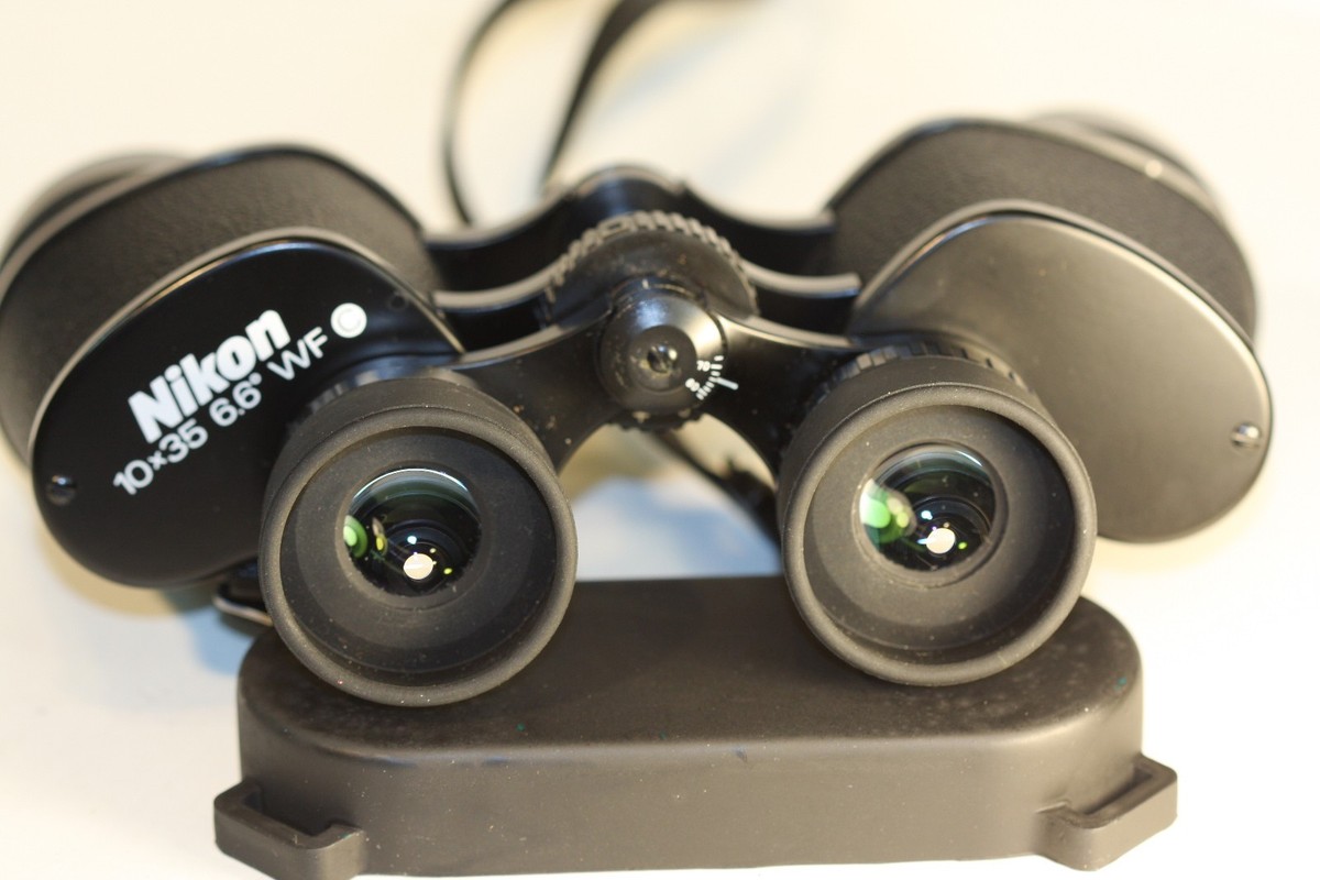 NIKON E ......... 10 x 35 BINOCULARS STUNNING VIEW OUT green lens 