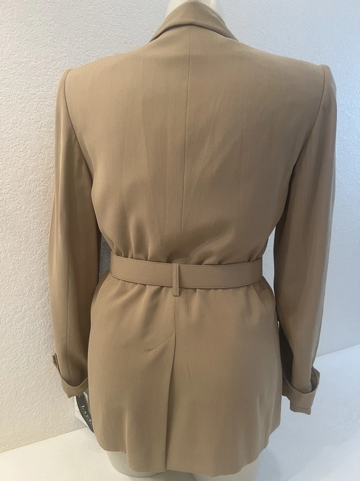 Chaqueta con cinturón Ralph Lauren talla 10 tostada tejido espiga sarga inspirada en Safari nueva con etiquetas Foto 2 de 4