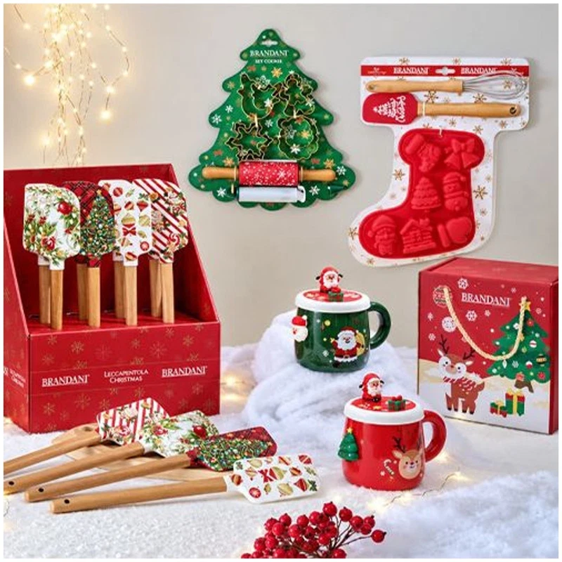 Mug Natale con Tappo Silicone e Magnete Albero BRANDANI Rossa 400 ml, fotografia 2 di 9