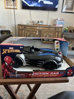 Marvel Black  Panther Light & Sound Sports Car Friction Vehicle w Traffic Signs
