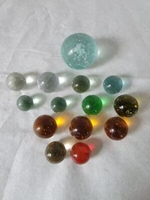 Lot (14) Vintage Marbles Bubbly Clear Red Green Blue Amber 1 Shooter & Peewees