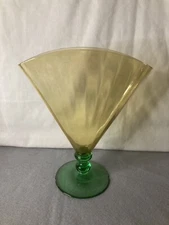 F. Carder STEUBEN Amber w/Green Uranium Base Glass Ribbed Fan Vase 8.5” See Desc