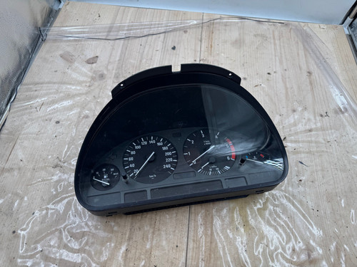 Tacho Kombiinstrument BMW E39 Kombi TeileNr.: 62.11-6914882 / 110.008.784/294