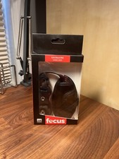 Focus SLR/DSLR Pro Camera Hand Grip -Black -New With Box