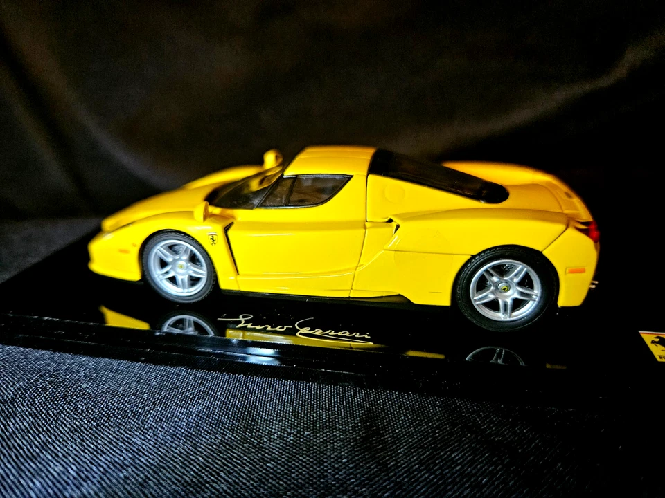 Kyosho Enzo 法拉利 2002 - 04 黄色 1: 43 比例 Inv #1527 — 第 2/2 张图片