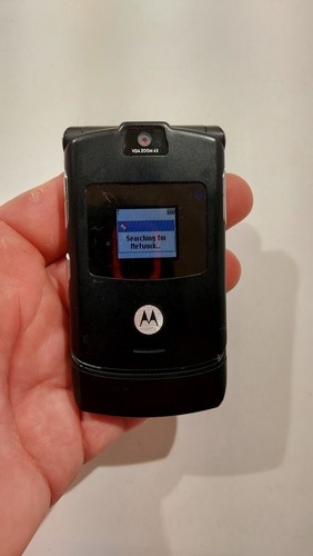 858.Motorola V3 Very Rare - For Collectors - Unlocked - Picture 2 of 8