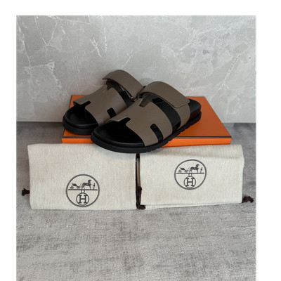 Hermès Chypre Sandalen Gr. 43   Neu & Ungetragen   Seltene Farbe Etoupe