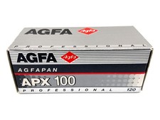 Agfa Agfapan APX 100 Professional Rollfilm 120 MHD 07/2001 B W