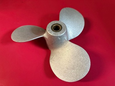 CLINTON ENGINE   NOS Vintage Outboard 3-Blade 217 9p Propeller Prop Sears Eska