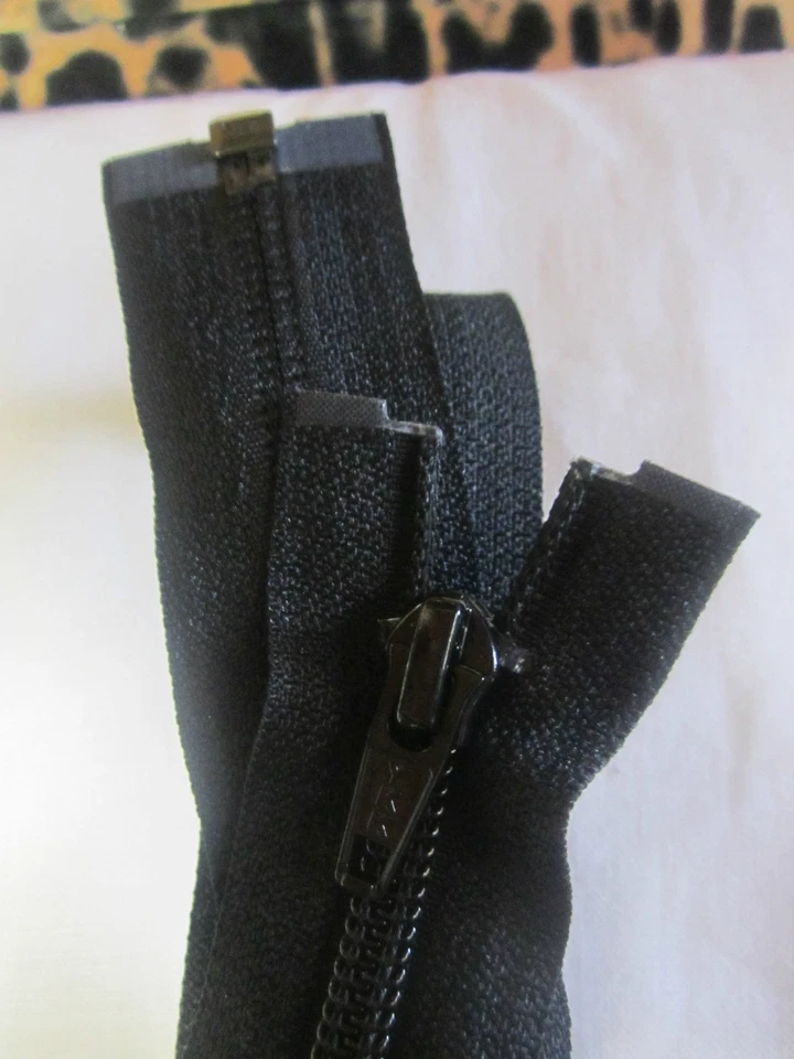 1 Teilbaren Spirale Reißverschluss von YKK 80 cm Farbe: Schwarz (YKK S S 80