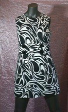 Michael Kors Sheat Dress Size 8 Black and White, Pockets, Decorative Buttons 