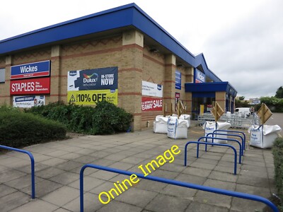 Photo 6x4 Wickes moved in Cambridge/TL4658 A rapid replacement for Comet c2013