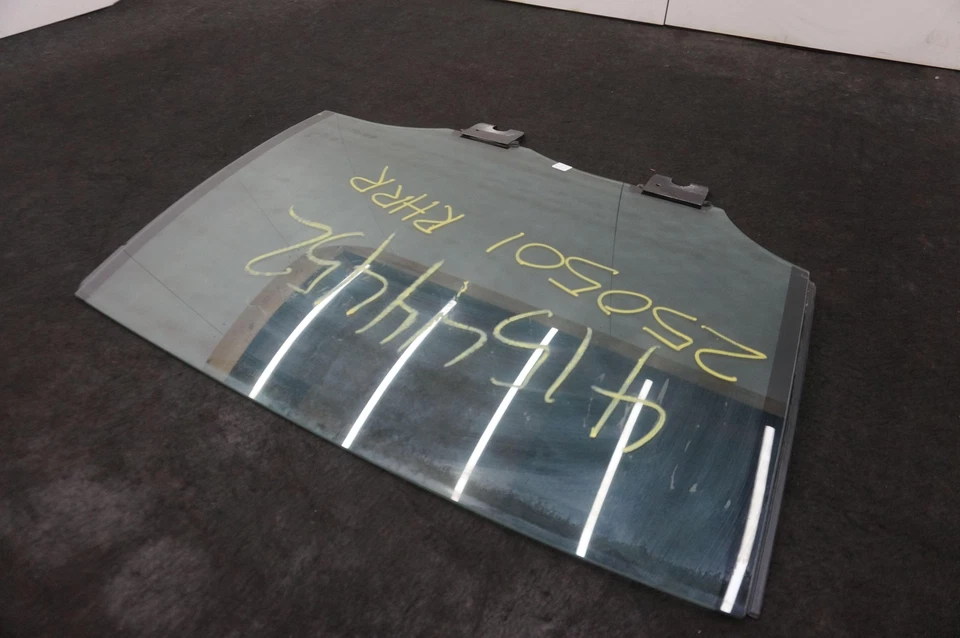 Cristal ventana puerta lateral derecha OEM 51359451864 BMW 760I xDrive G70 2023-24 Foto 4 de 4