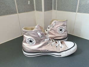 rose gold converse size 4
