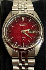 Seiko 5 Automatic Watch 17 Jewels Red Dial Day Date Japan 7009