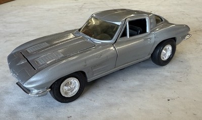 1963 Chevrolet Corvette Stingray Ertle Model Car Silver SR16