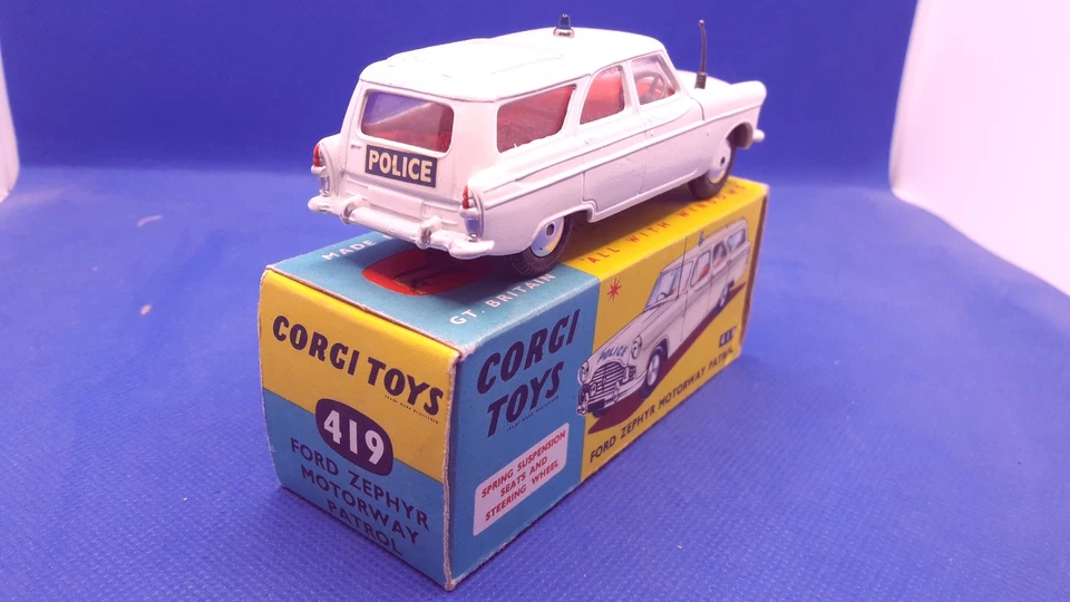 Corgi Toys 1/43 - Ford Zephyr Police Motorway Patrol Car - Cond. pari al nuovo - Immagine 2 di 4