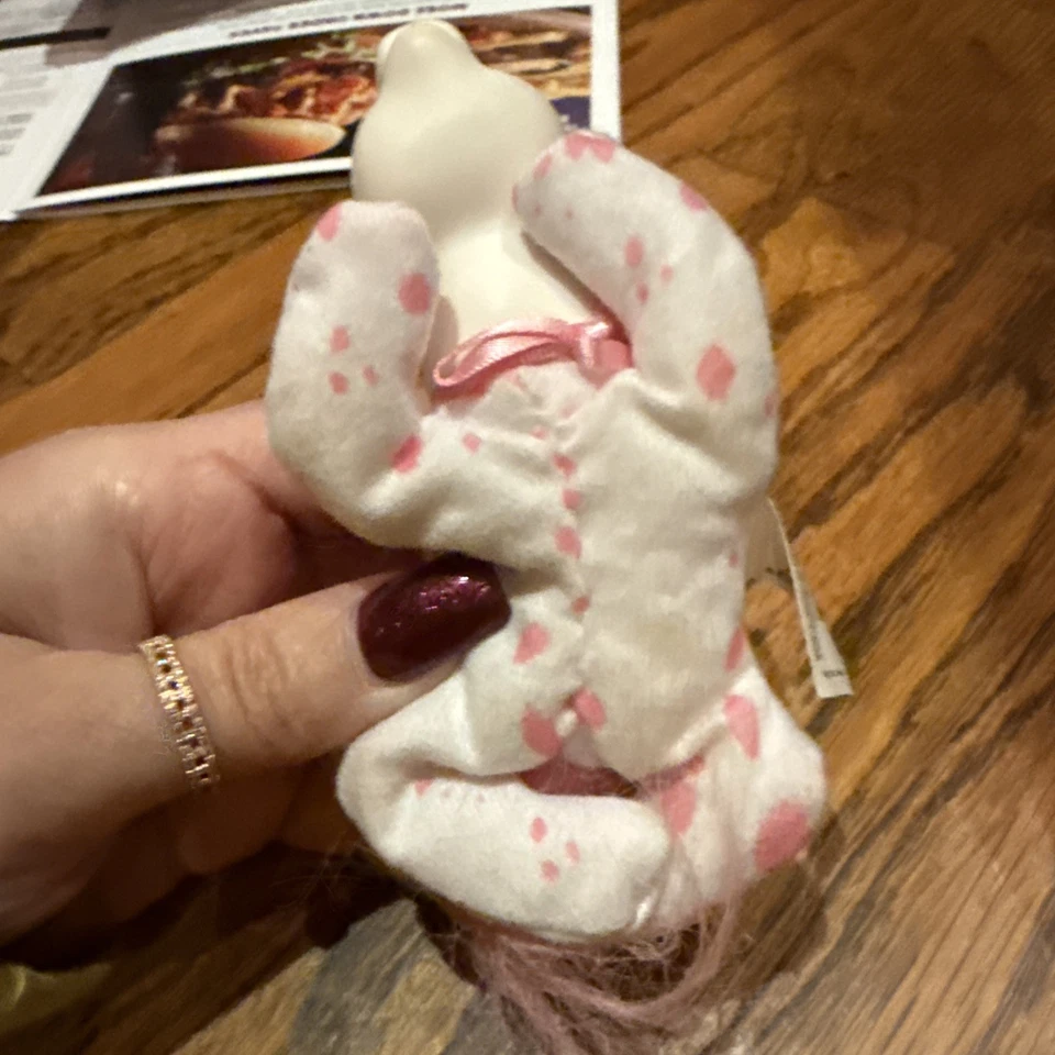 Vintage Pony Surprise White and Pink Baby Pony  - Hasbro - 1993 - USED - Image 2 of 3