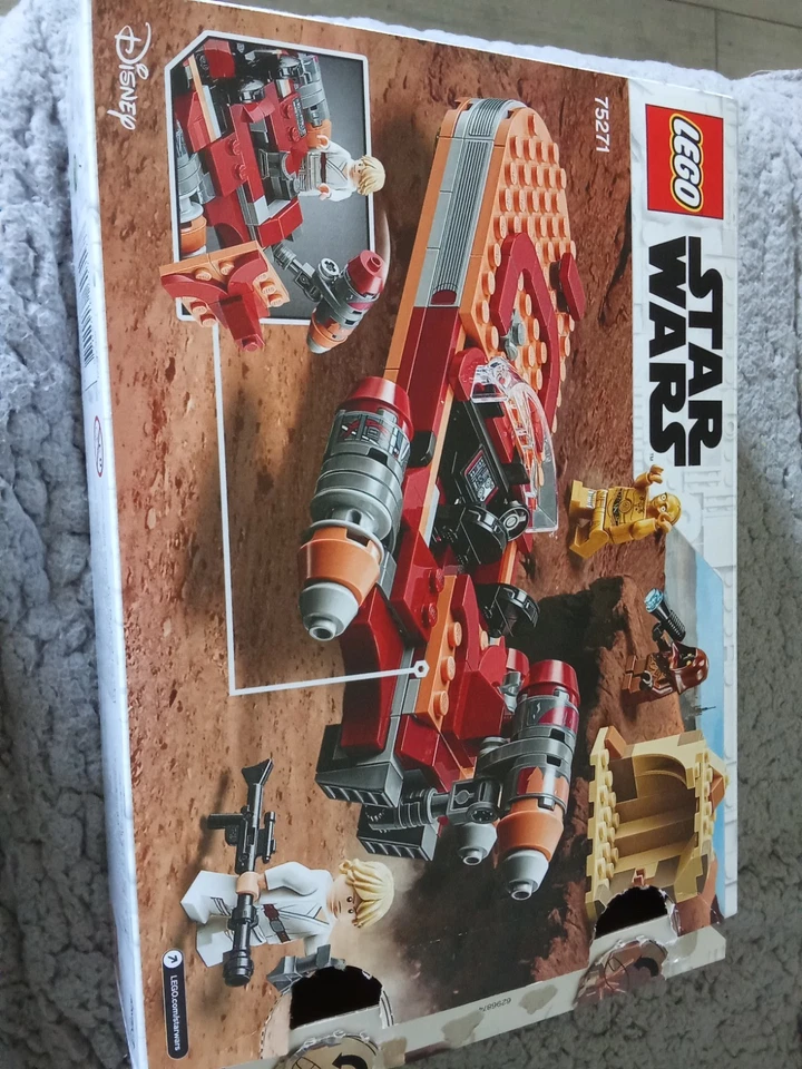 LEGO Star Wars 75271 Luke Skywalker's Landspeeder, photo 2 sur 5