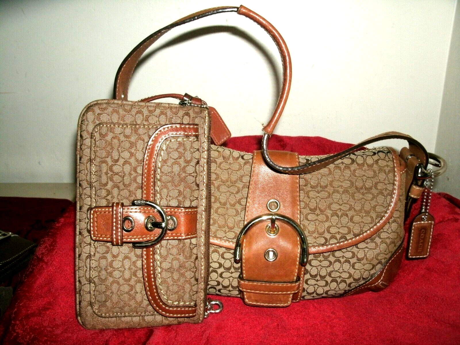 Coach Soho F06818 Borsa a tracolla portafoglio abbinato firmata in tela e pelle usata in ottime condizioni!