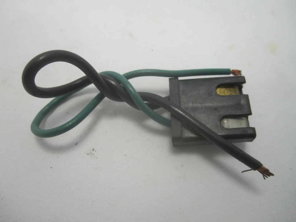 75-83 AMC 67-01 GM 70-80 Mopar 73-80 Ford conector elétrico NIEHOFF LS709 S85 - Imagem 2 de 4