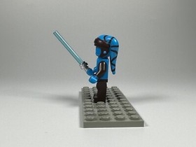 Lego Star Wars Aayla Secura Minifigure (Lego 75182) Rare Retired - Figure+saber