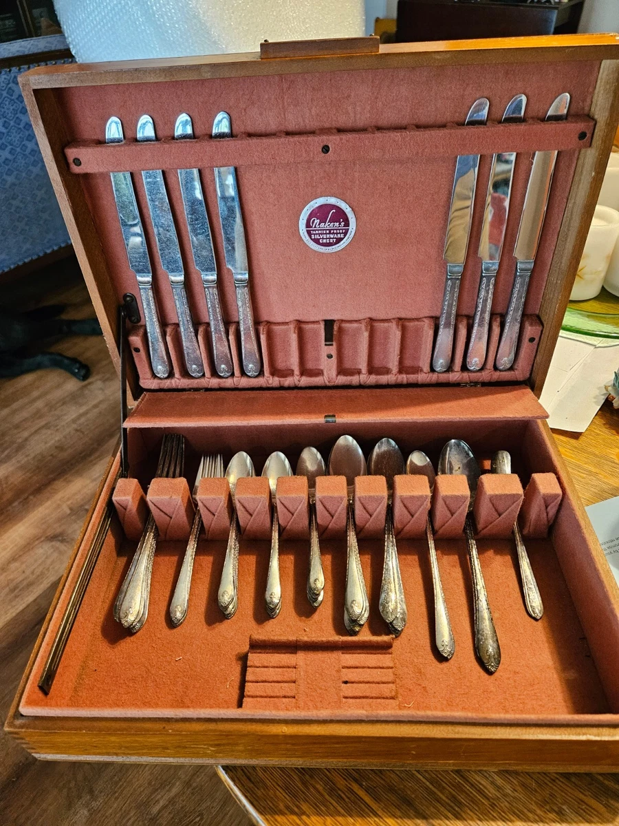 Vintage Naken Tarnish Proof Silverware Chest w 58 Pieces Set