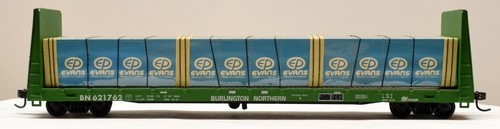 Coche plano con mampara Burlington Northern 60' escala HO ROUNDHOUSE #621762 con carga; KD | Condition: Used
