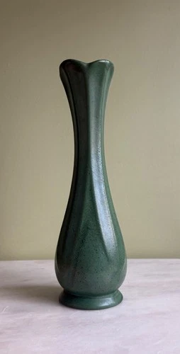 Vintage Haeger Pottery Matte Green Sunflower Bud Vase – Arts & Crafts Style