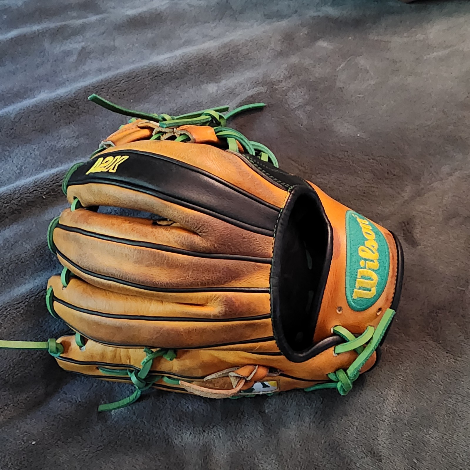 11.75" Rht - Split Seam That Has Been Re-stitched