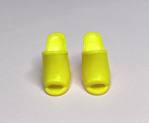 Vintage *Barbie* Shoes: Yellow Mules w/ Squared High Heels 90's - Picture 2 of 8