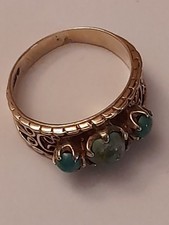 Beautiful 9ct Gold  Ring with Gem Stones