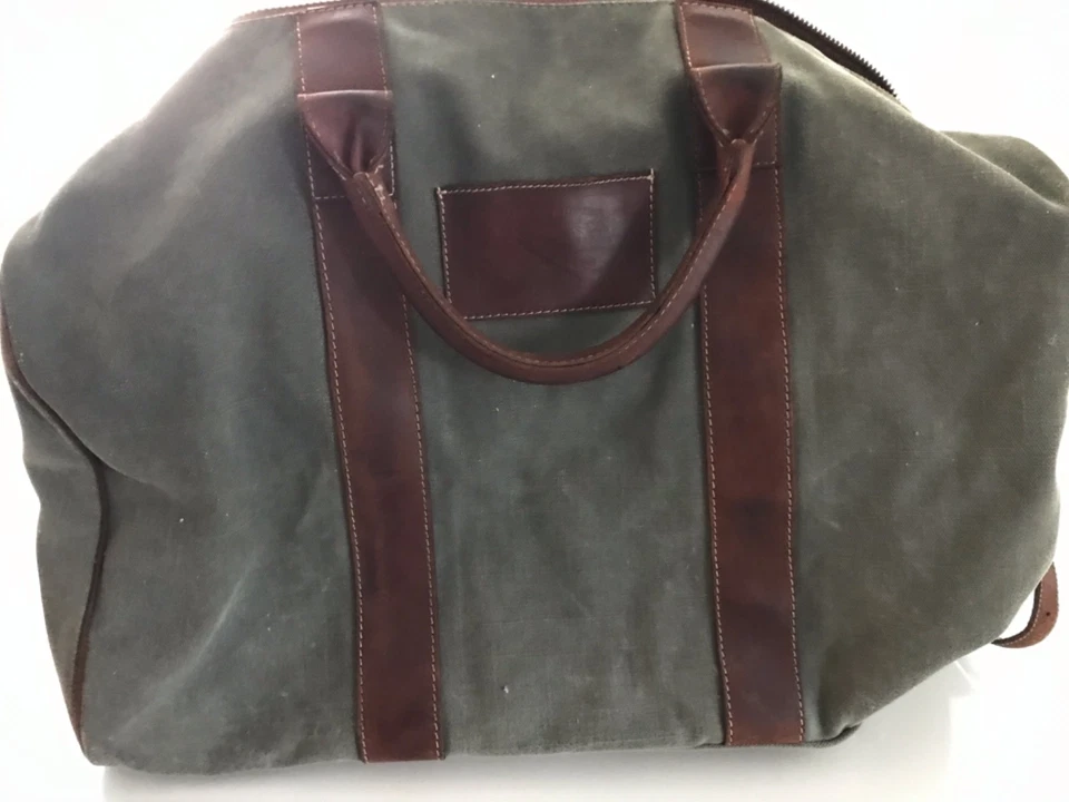 VINTAGE G.H. BASS & CO DUFFLE BAG 18''W x 12"H x 8.5"D, Canvas Travel Bag - Image 2 of 4