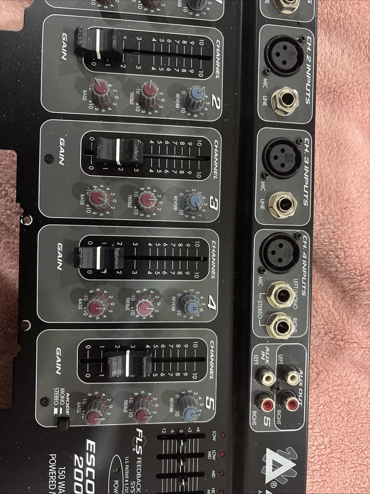 Peavey Escort 2000 150 watt powdered mixer - Image 3 of 4