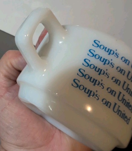 PYREX SOUP'S on UNITED AIRLINES BLUE / WHITE MILK GLASS PLANE TRAVEL MUG CUP - Picture 9 of 9