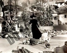 Margaret Hamilton Wicked Witch Of the West In Munchkinland Set Wizard 8x10 Photo