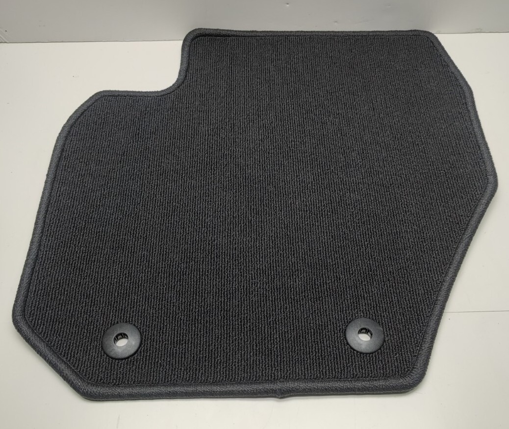 2011 2018 Volvo OEM Floor Mats S60 V60 4 Mats in Gray 39801568