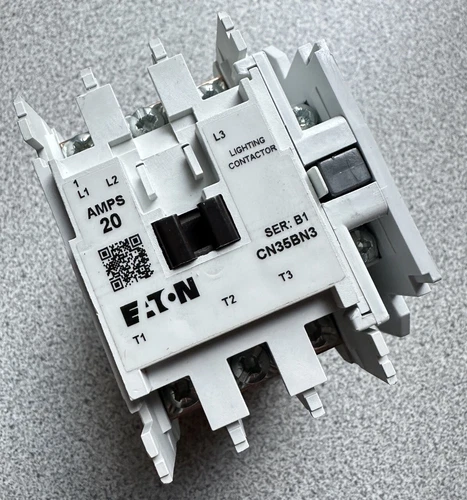 NEW EATON CN35BN3HB CONTACTOR 277V 60Hz Coil 20A 3 Pole 1NO Electrically Held
