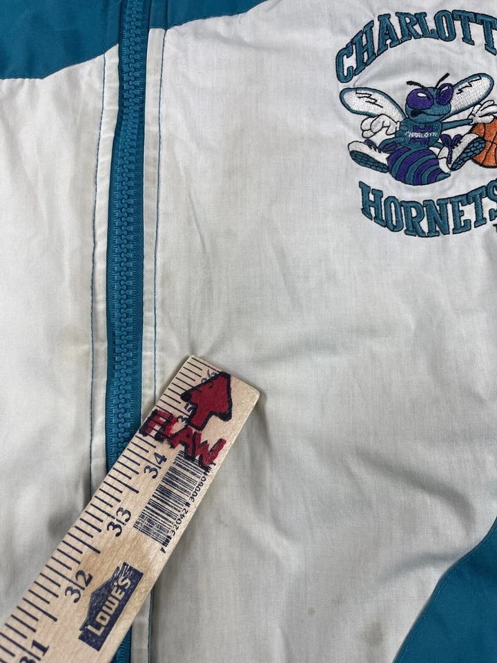 Abrigo de Jugador Profesional Charlotte Hornets XL Abrigo Extra Grande Años 90 NBA Baloncesto DE COLECCIÓN Foto 3 de 4