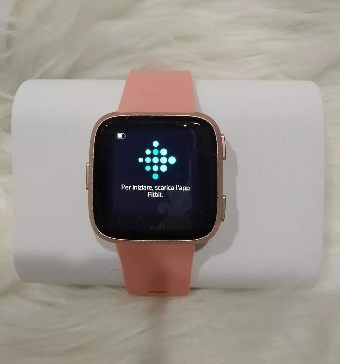 Fitbit Versa Health and Fitness Smartwatch, OneSize (Peach) (Unisex) :  : Electronics