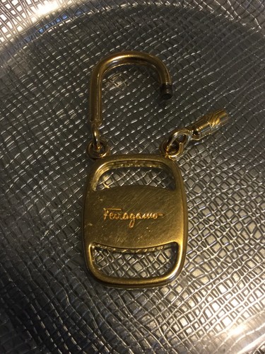 Authentic Salvatore Ferragamo Keychain Gold Tone. Made In Italy. - Picture 5 of 6