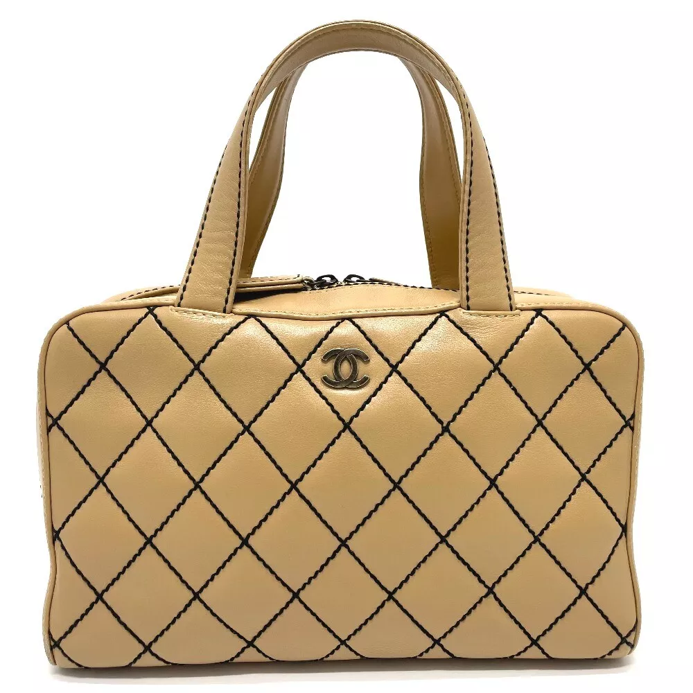 Chanel - Authenticated Wild Stitch Handbag - Leather Beige Plain for Women, Very Good Condition