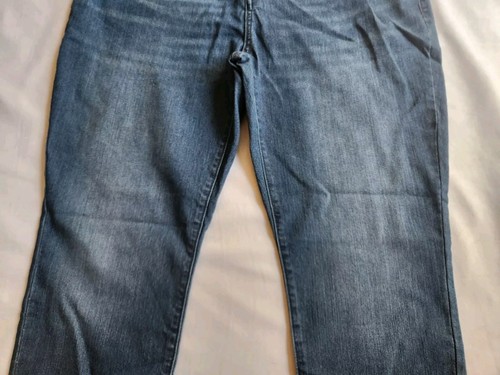 *NWT* Old Navy Super Skinny Jeans Women 18 Blue Dark Wash Stretch New Soft - Picture 3 of 14