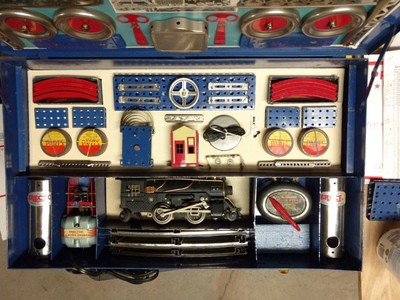 erector set train