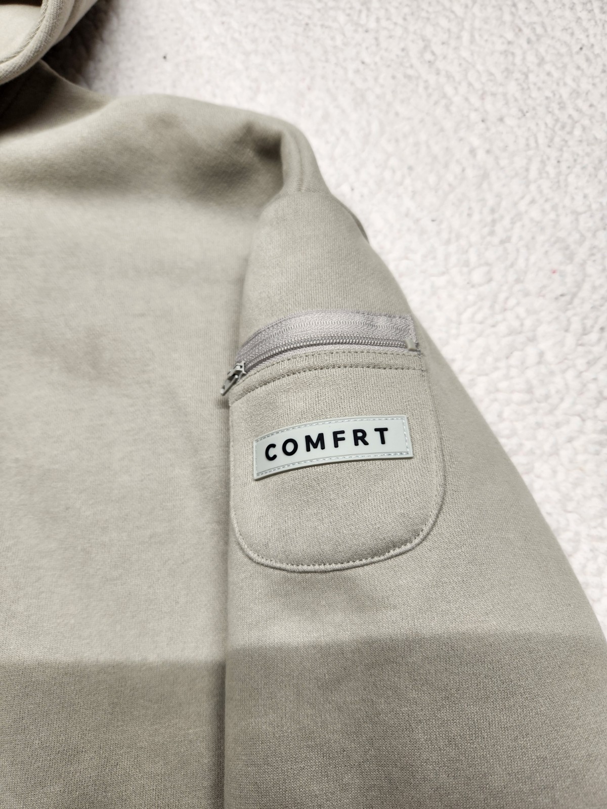 COMFRT Hoodie Men’s M Beige Pullover Utility Sleeve Pocket Casual Streetwear