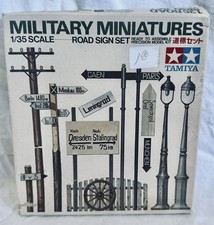 Tamiya 1/35 Military Miniatures Road Sign Set WWII Diorama Kit #3507 Tamiya 1/35 Military Miniatures Road Sign Set WWII Diorama Kit #3507 - Image 1