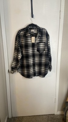 Universal Thread Black White Plaid Button-Up Shirt