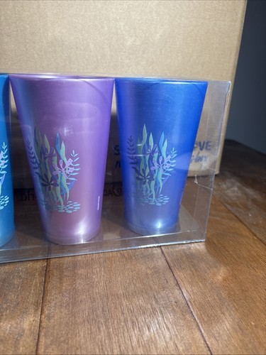 Juego de 4 vasos de plástico Disney Finding Nemo 16 oz nuevo en caja - Imagen 5 de 10