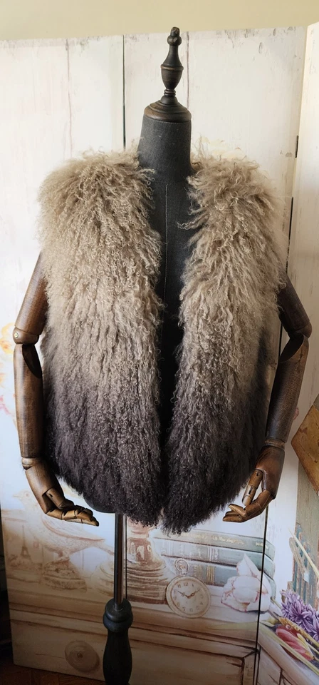 Michael Kors Real Mongolian Lamb Fur Vest L – Ombre Beige to Charcoal Luxury - Image 2 of 4