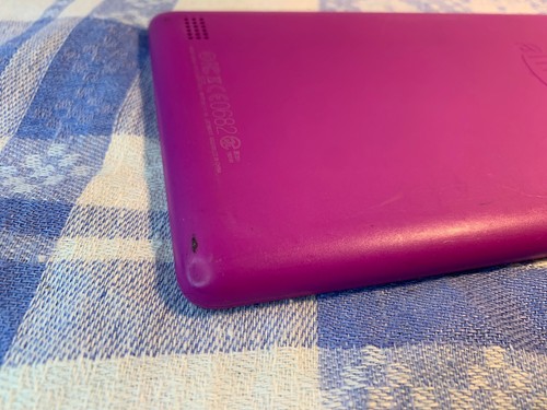 Amazon Kindle Fire 7 WiFi (5th Generation) SV98LN-Red - SPARES OR REPAIR - Picture 7 of 8